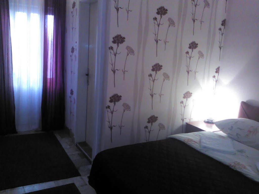 Vila Ani Skopje Exteriör bild